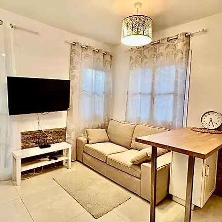 Cozy Two Bed Apartment. Apartamento Costa Adeje (Tenerife)