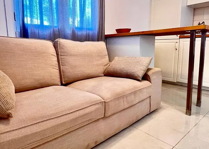 Cozy Two Bed Apartment. Daire *