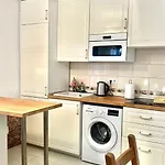 Apartman Cozy Two Bed Apartment.