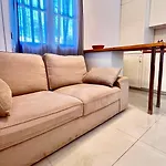 Cozy Two Bed Apartment. Appartement *