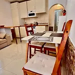 Cozy Two Bed Apartment. * Costa Adeje (Tenerife)