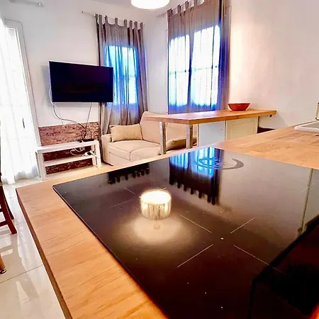 Cozy Two Bed Apartment. 아파트 *