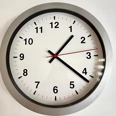 Cozy Two Bed Apartment. アパート アデヘ